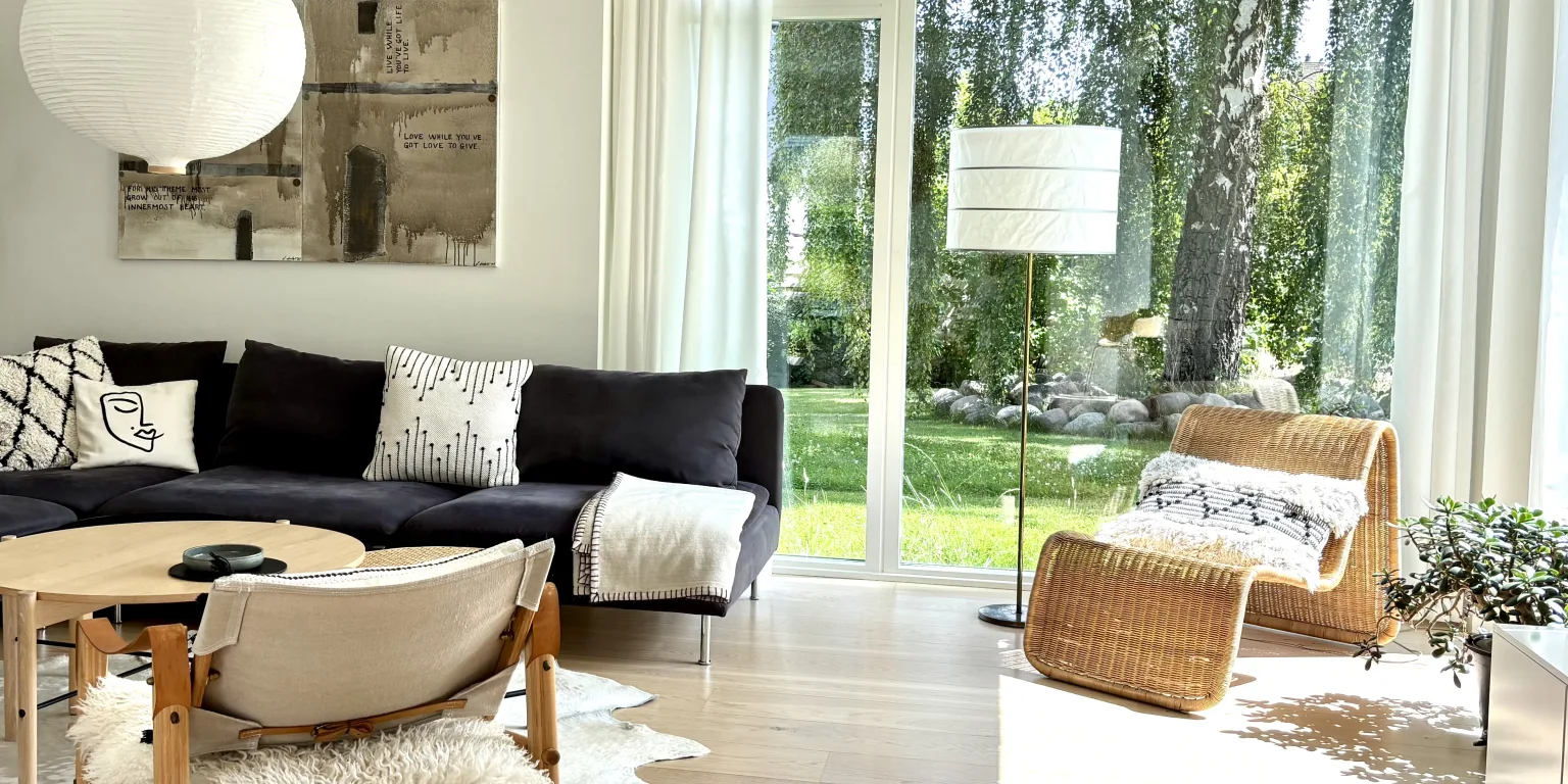 A member dining room opening onto a garden